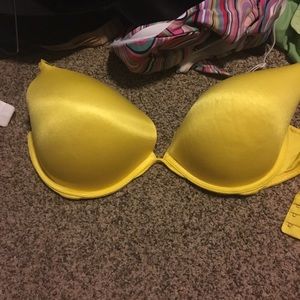 Victoria Secret Very Sexy push up bra 38DD